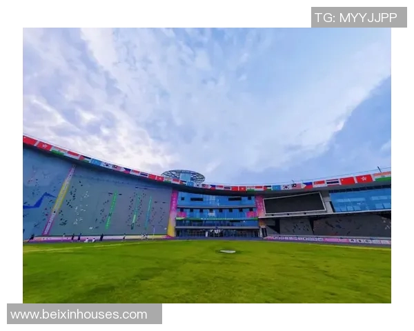 国家攀岩中心落成开放，设备达国际一流水准